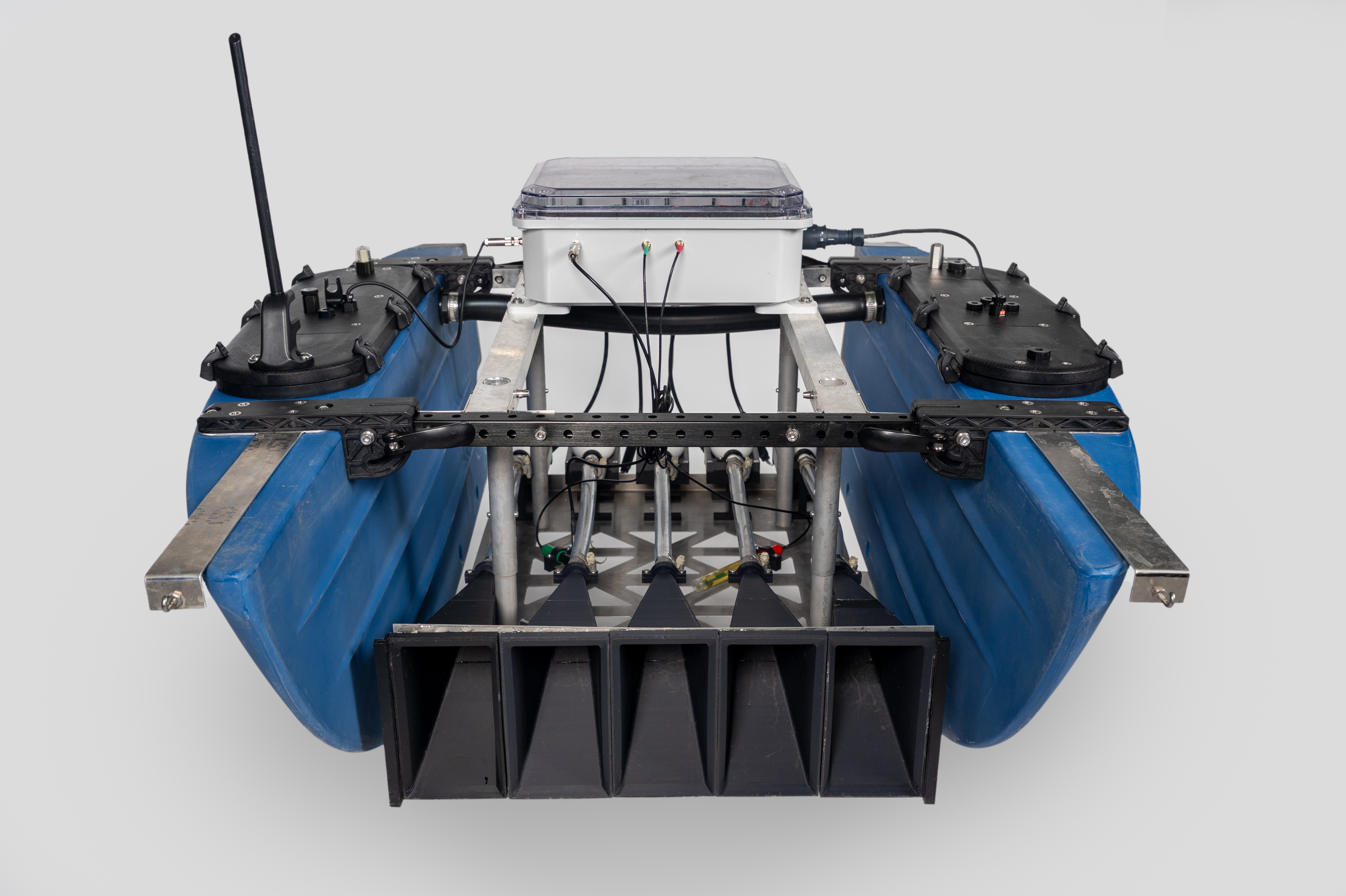 Manta v1.0 back view